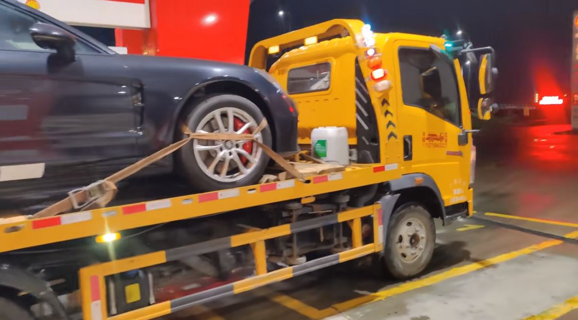 陵水行车途中遇到突发状况该如何呼叫道路救援？